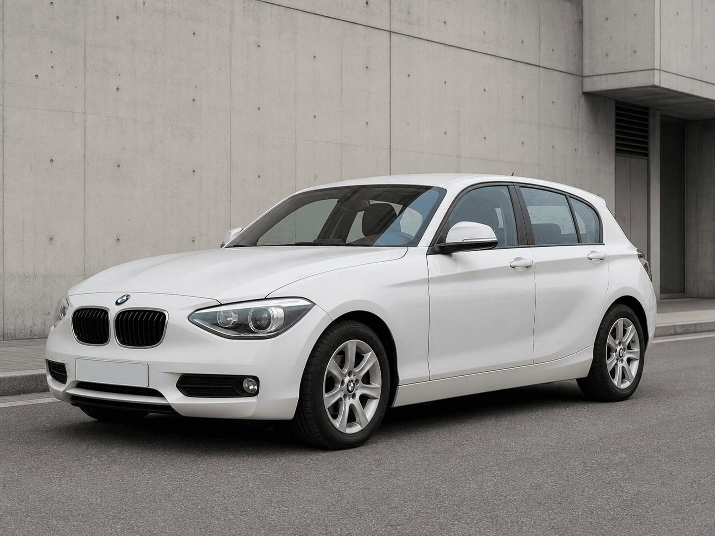 BMW Serie 1 F20 116d o 118d N47 en vista delantera tres cuartos