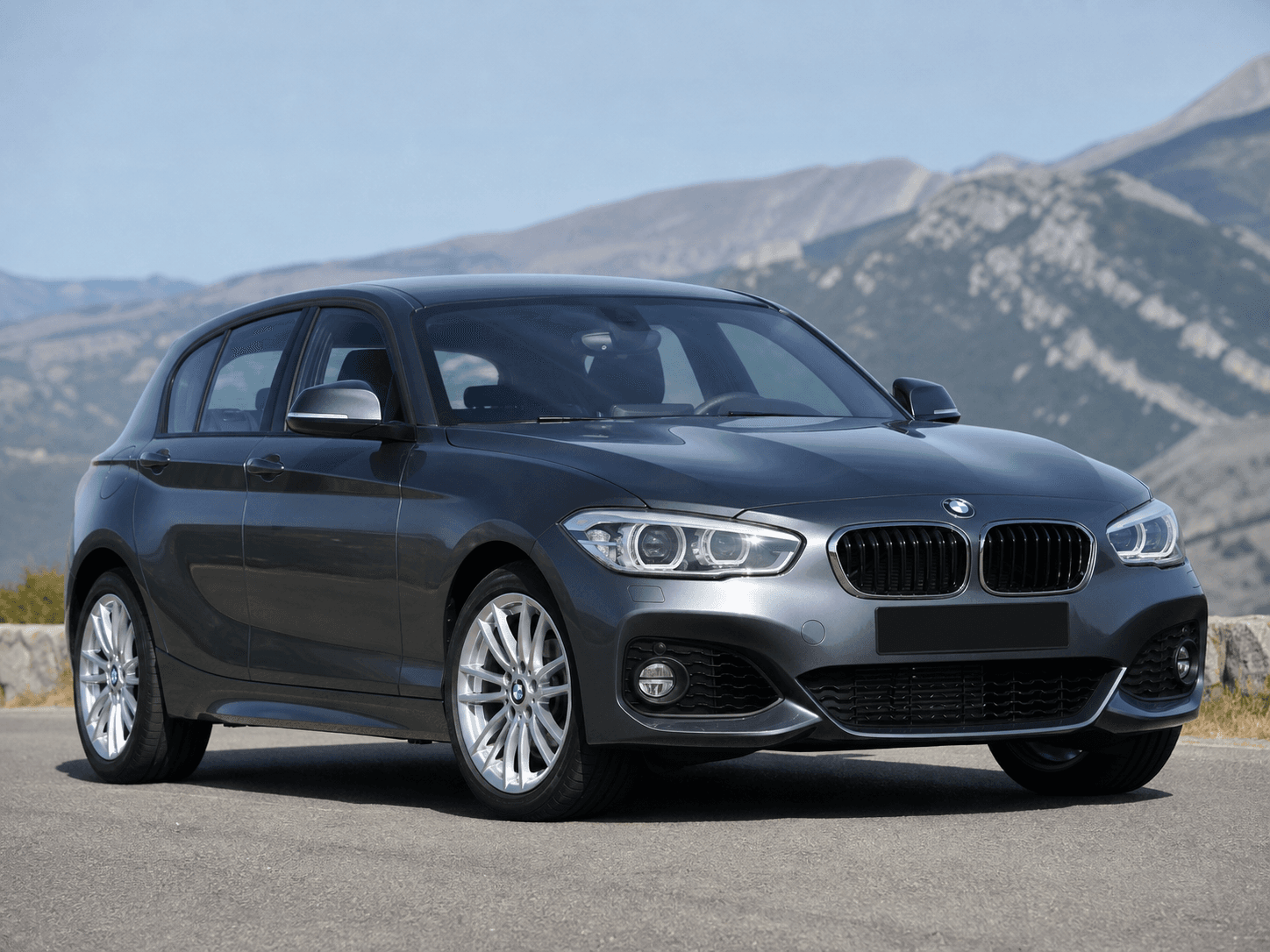 BMW Serie 1 F20 LCI 118d o 120d B47 en carretera de montana