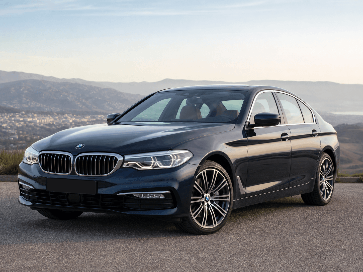 BMW Serie 5 G30 520d B47 en un mirador