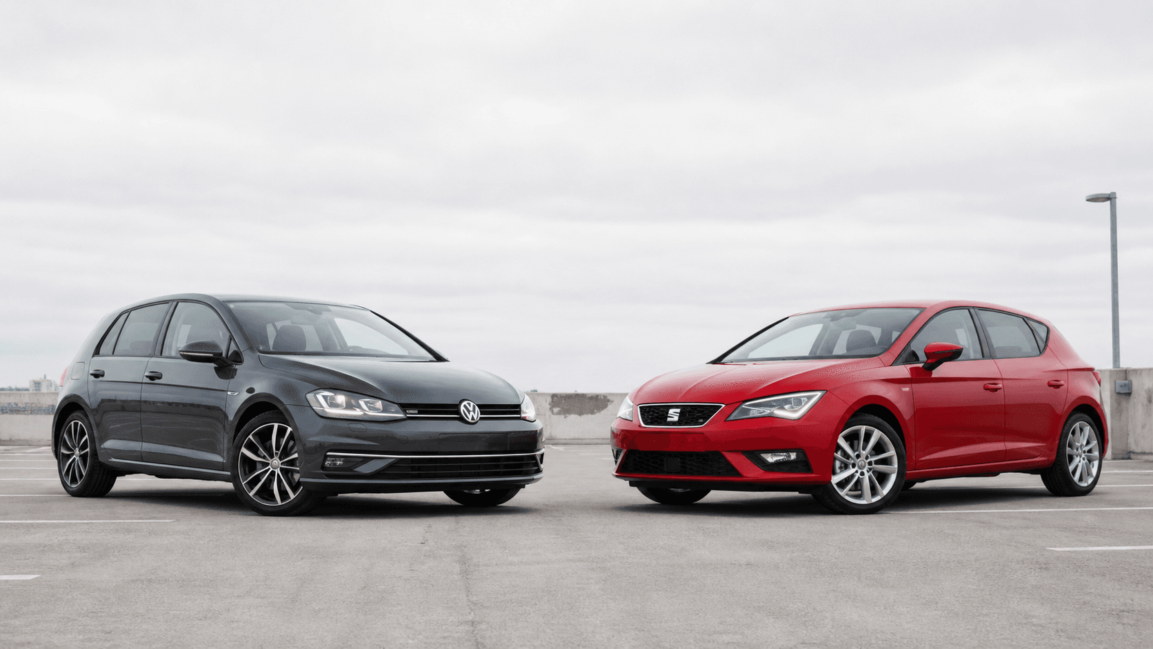 SEAT Leon 5F rojo comparado con Volkswagen Golf usado